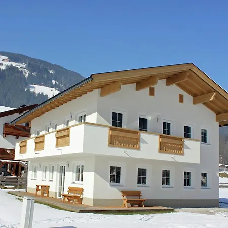 Apartament In Aschau Near Slopes Aschau Im Zillertal